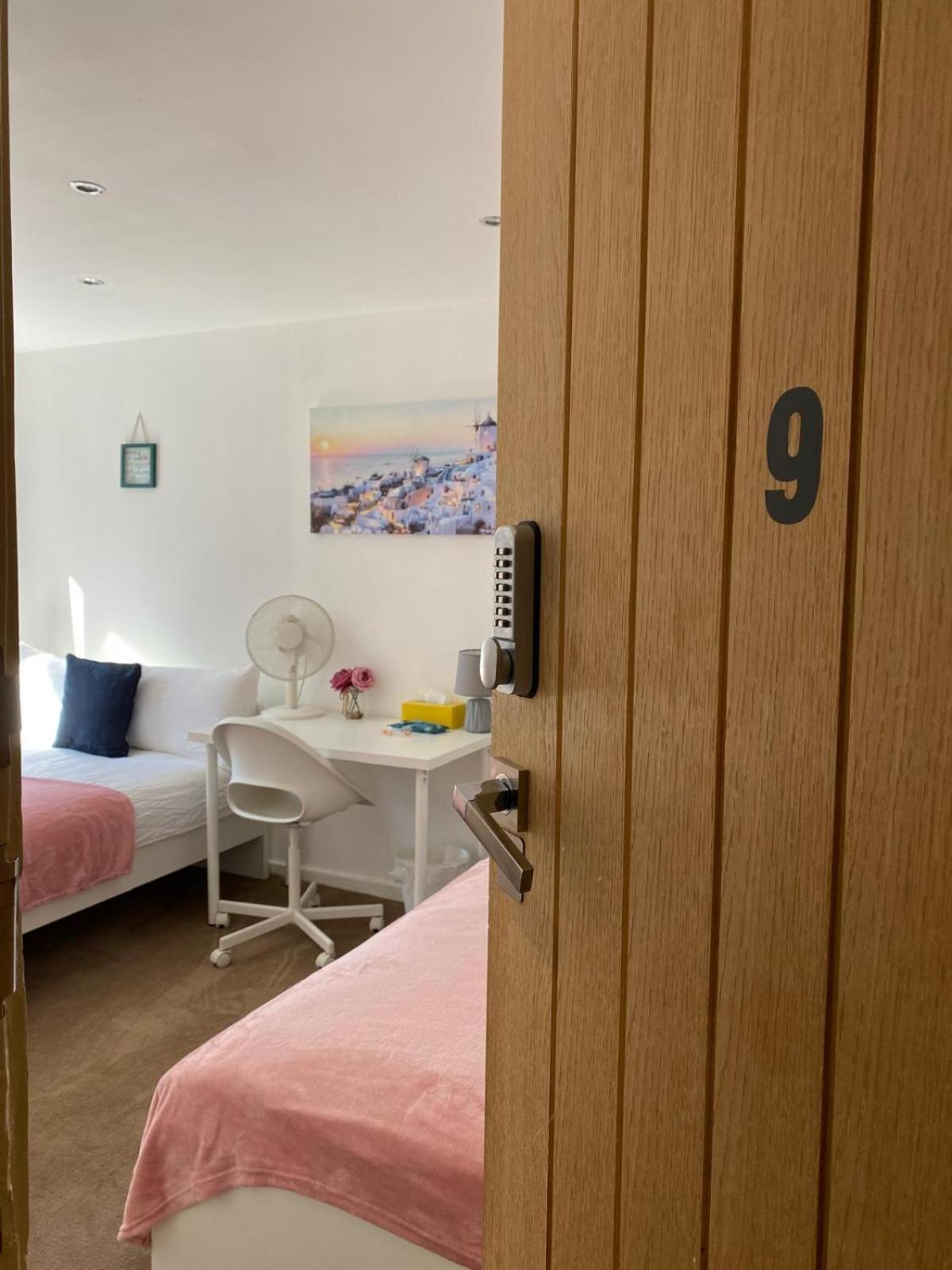 Fabulous Private Bedrooms Near Euston Station, Homestay *