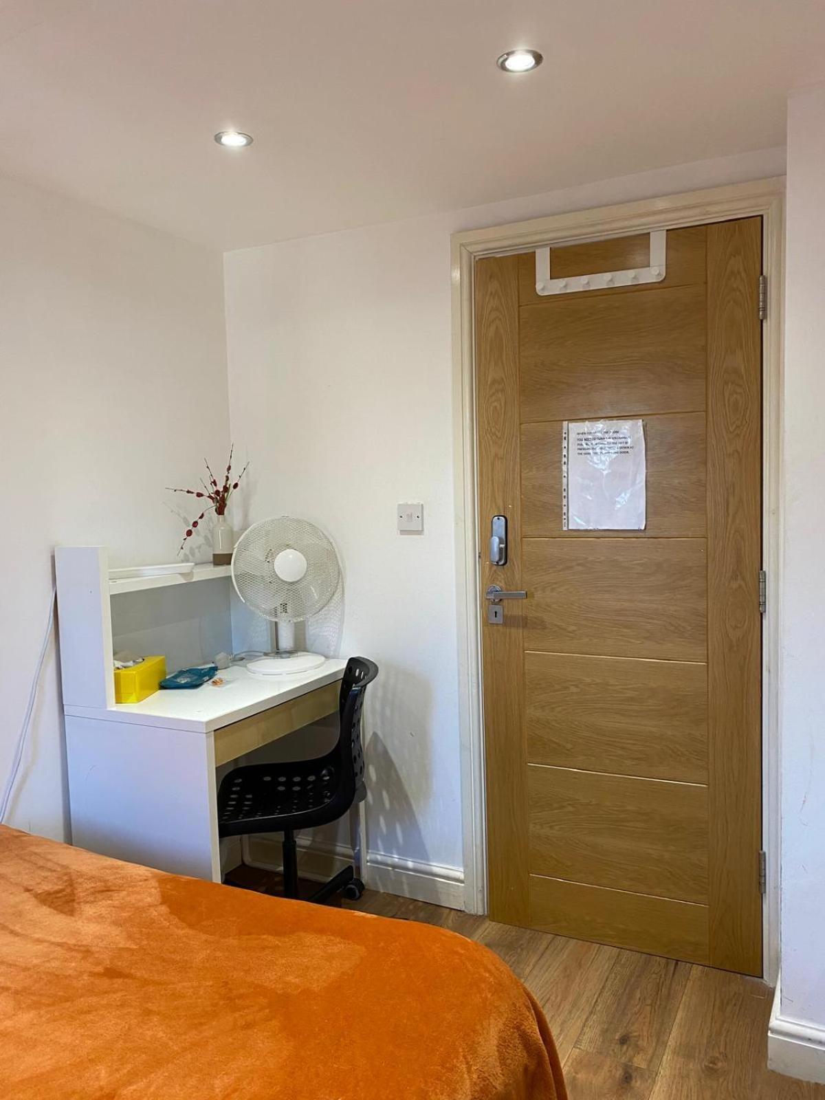 Fabulous Private Bedrooms Near Euston Station, London
