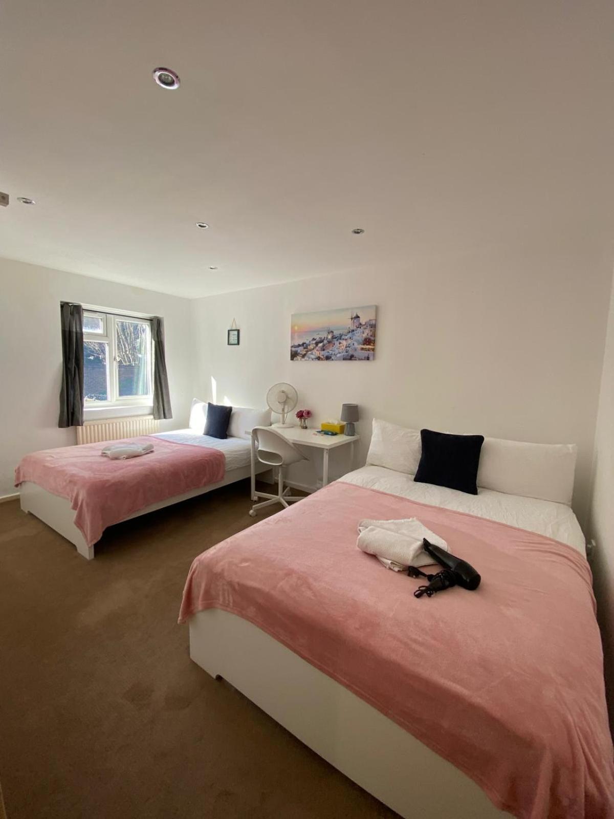 Fabulous Private Bedrooms Near Euston Station, Homestay