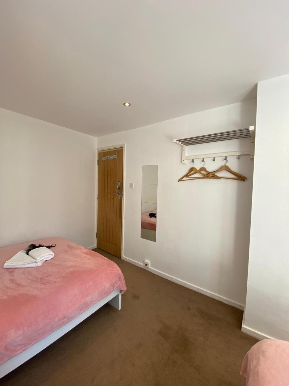 Fabulous Private Bedrooms Near Euston Station, Homestay London