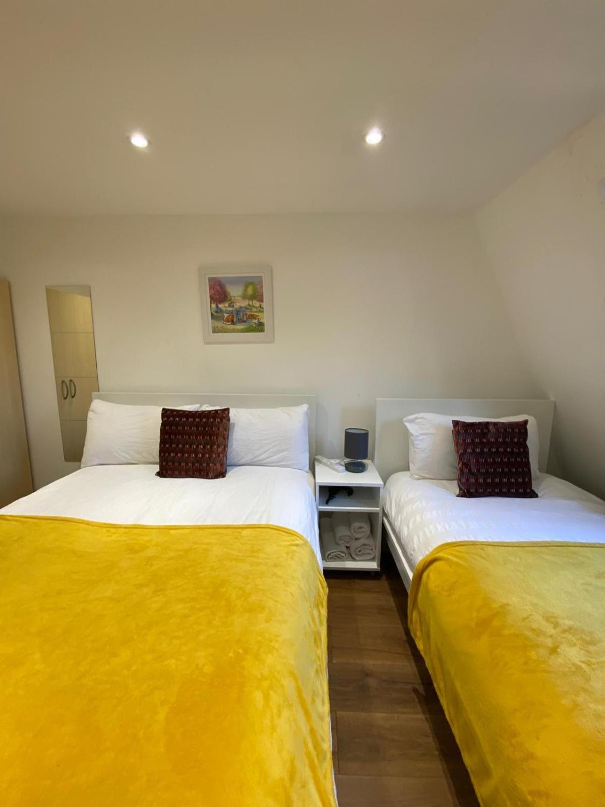 Homestay Fabulous Private Bedrooms Near Euston Station, London
